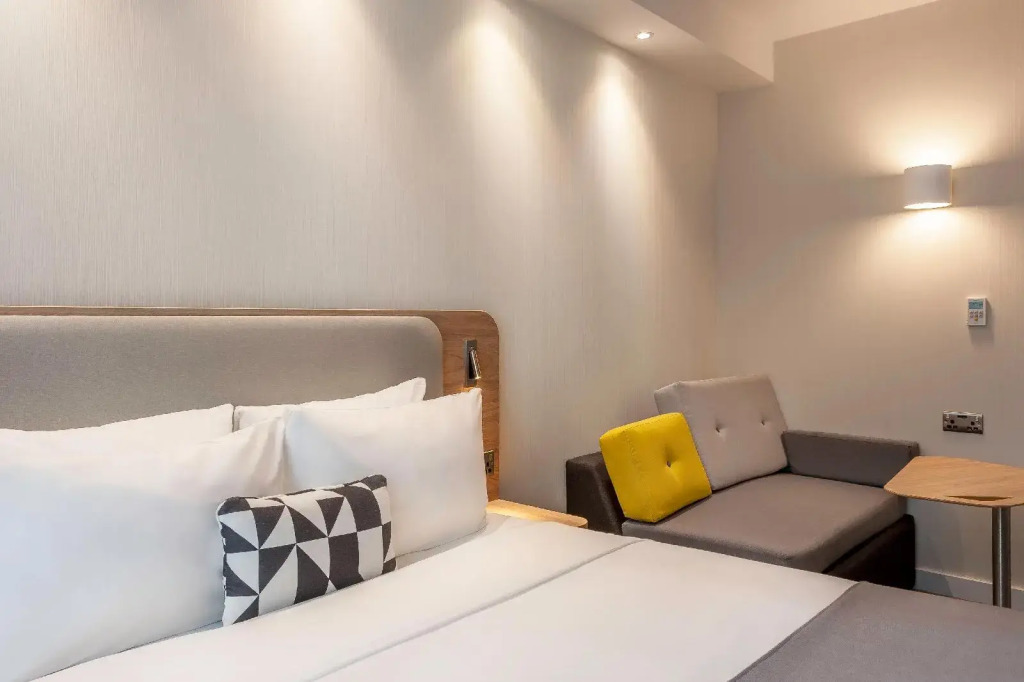 Holiday Inn Express Hotel Dublin Airport by IHG
