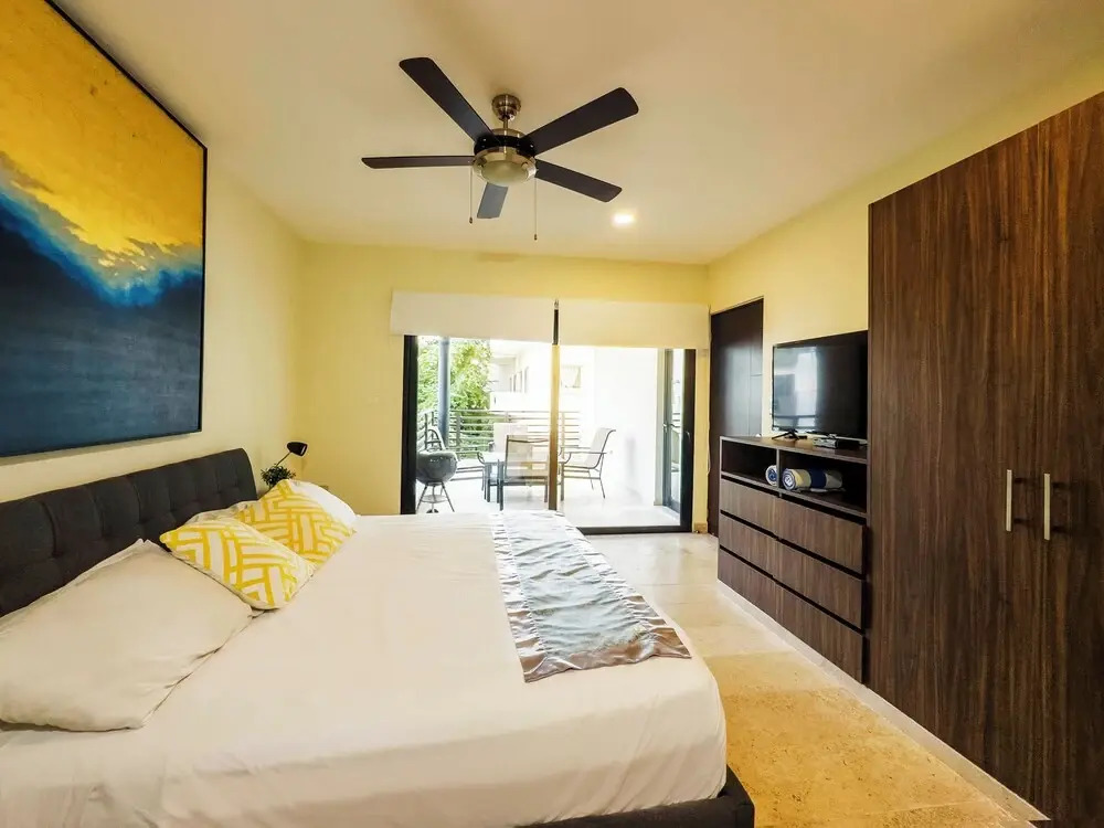 Melittas Stylish 2Bed,2Bath-Condo Near Beach - 6 Guests