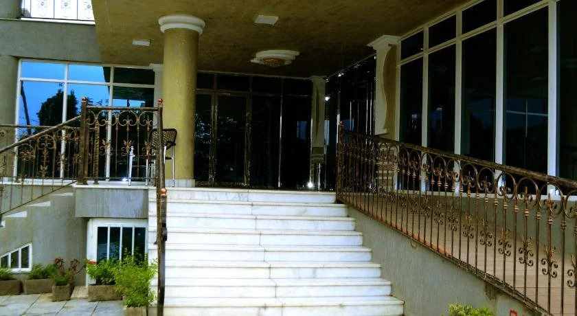 Blue Sky Hotel
