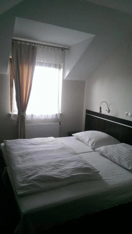 Hotel E7