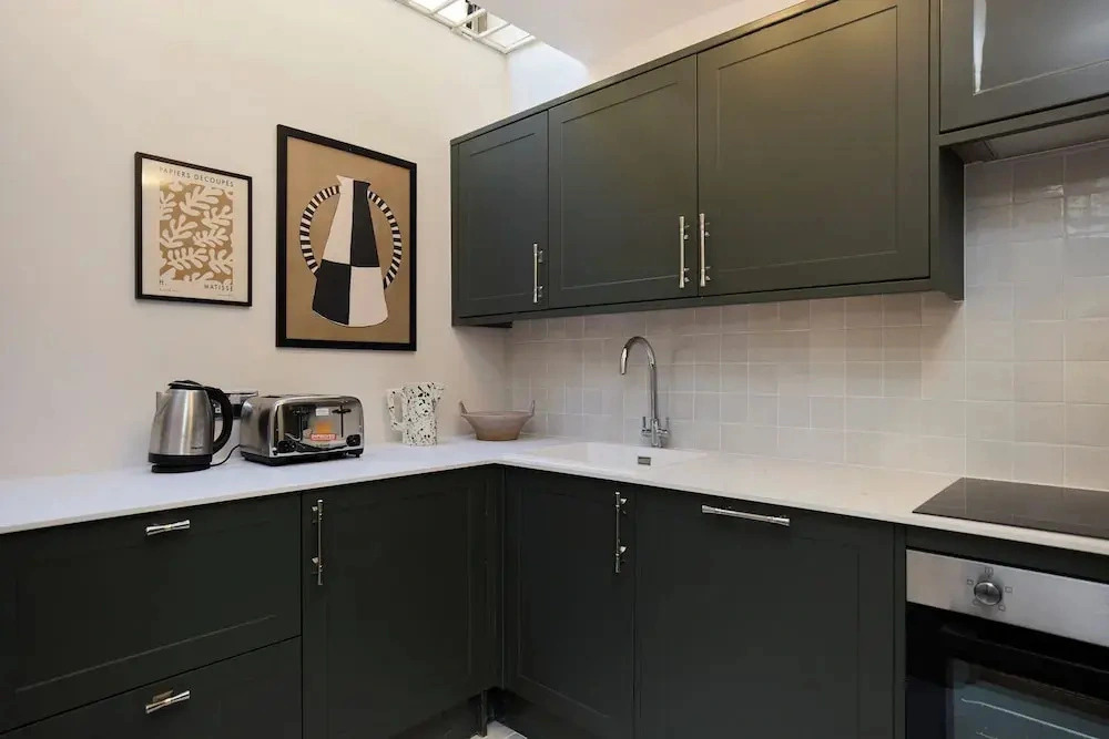 Three-Bedroom Flat on Porchester Square