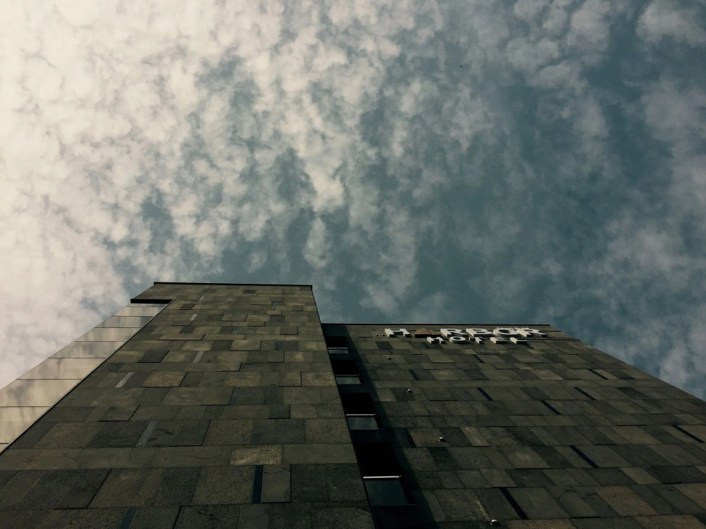 Harbor Hotel