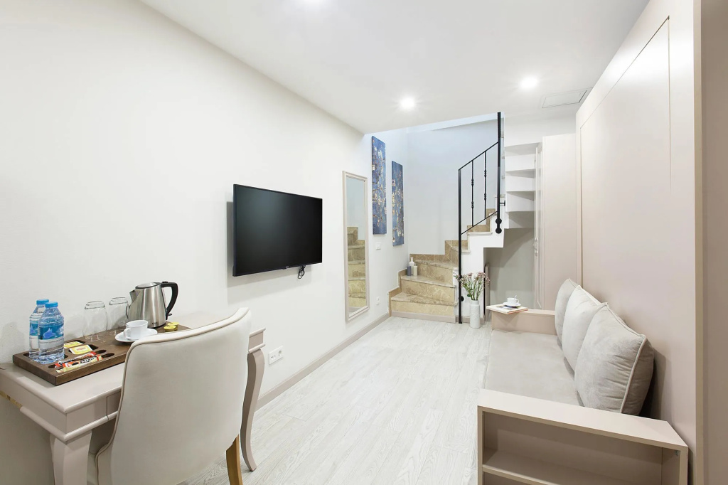 Perla Galata Hotel