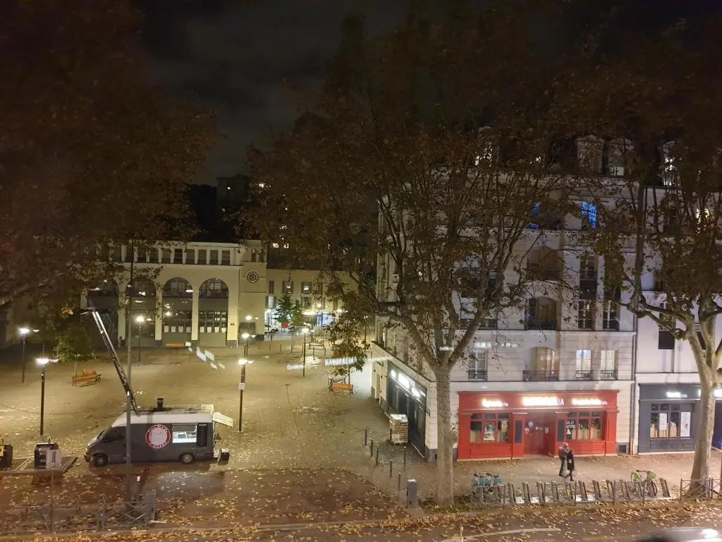 Joli studio récent, plein centre de Chaville