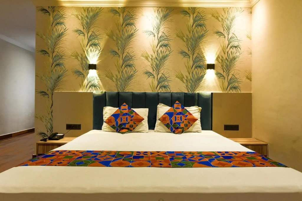 FabHotel Seventy Seven