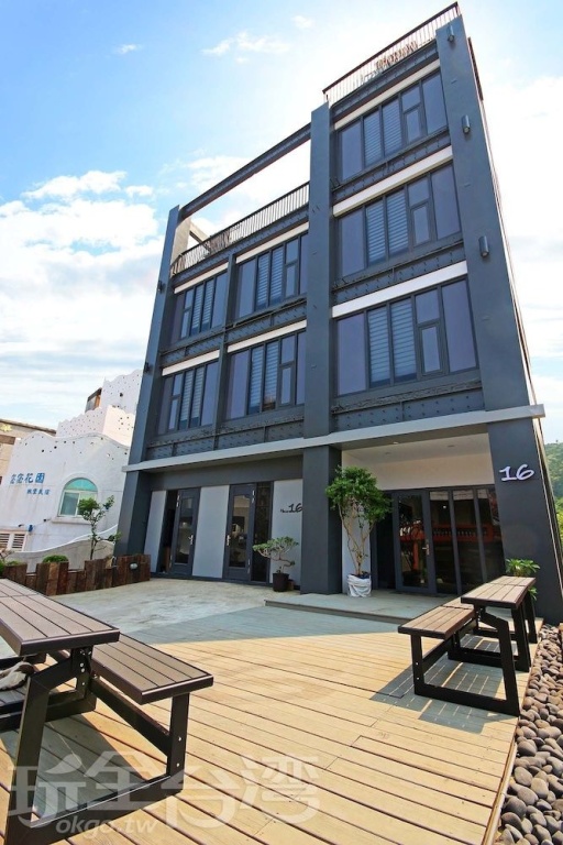 House16