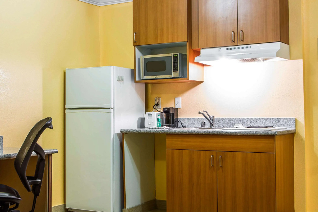 Rodeway Inn & Suites Hayward - Oakland South