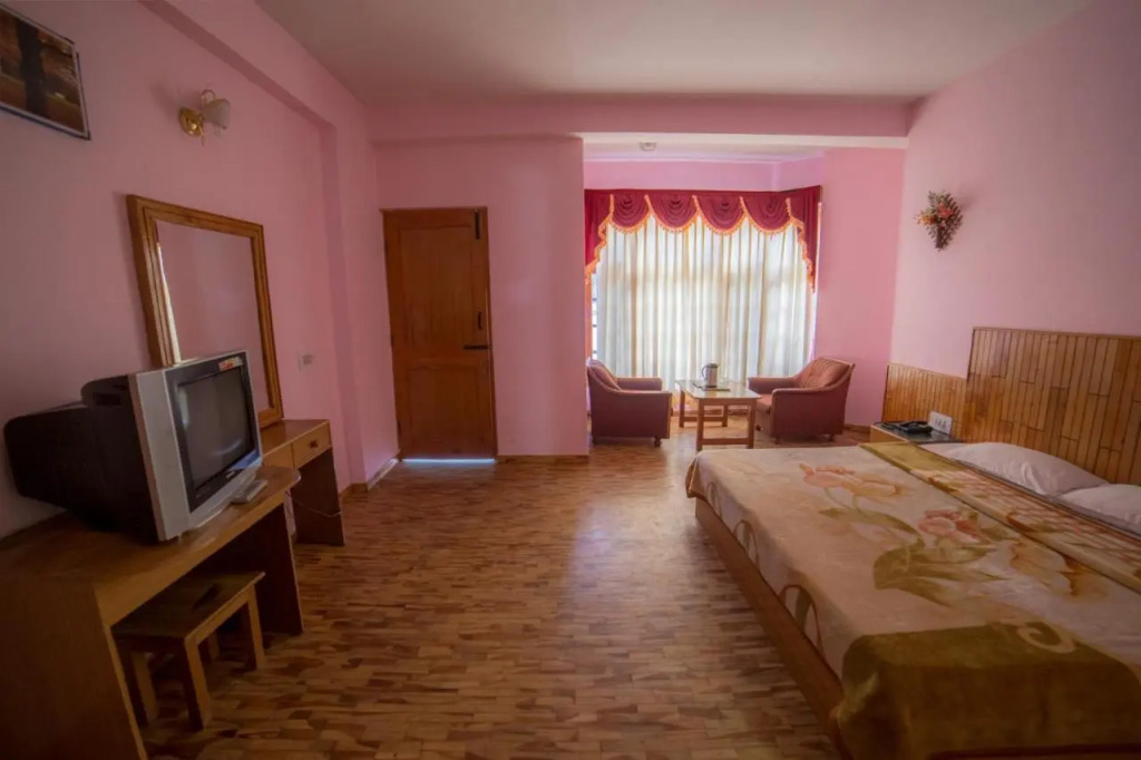 Hotel Satkar Residency - Riverside Old Manali