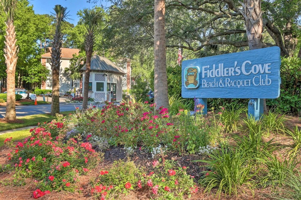 Steps to Sand: Hilton Head Island Condo w/ Pool