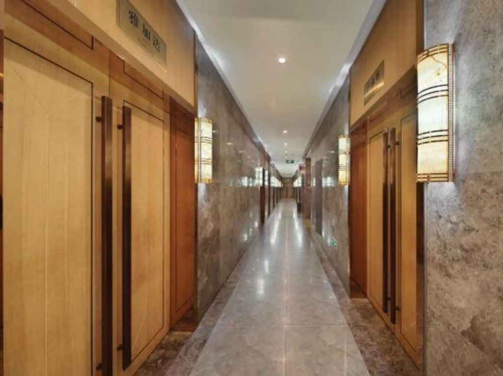 Wise Confidencen Jin Cheng Hotel