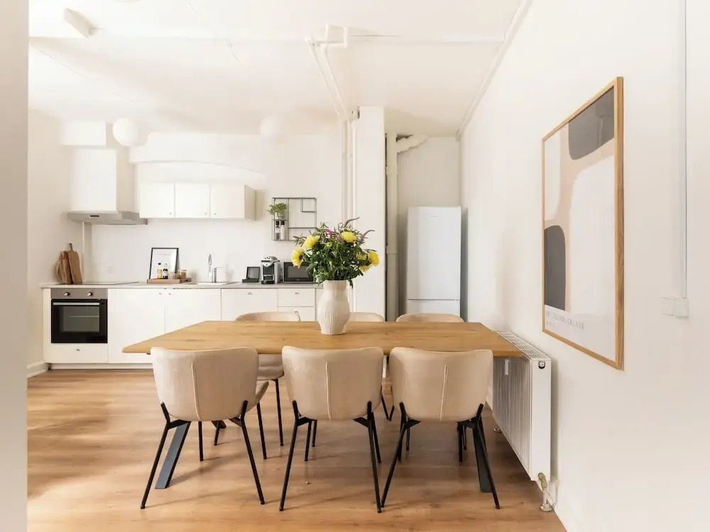 Noble - Fantastic 5-bdr Apt in the Capital