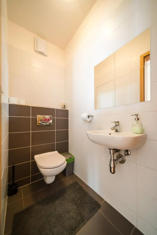 Comfy condo & FREE parking