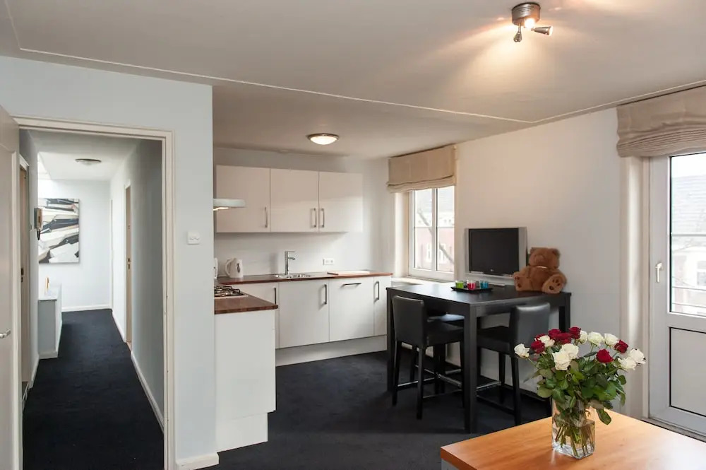 New Apartment Top Location Near RAI