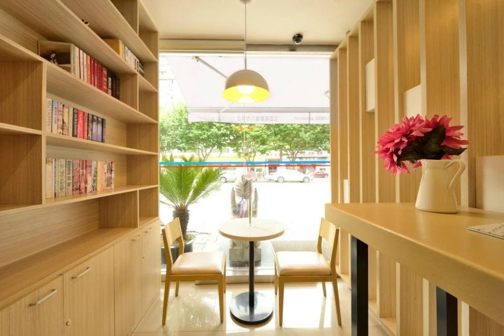 Hanting Hotel Shanghai National Exhibition and Convention Center Jizhai Road