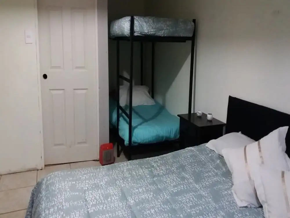 HOSTAL EL AROMO Chillán