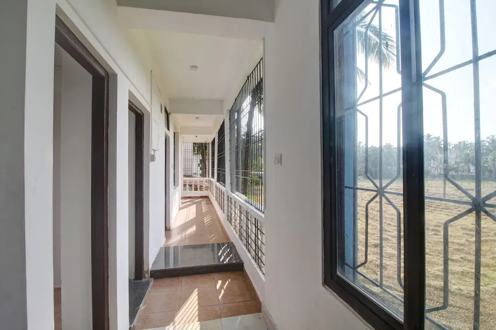 Hotel Pleasure Inn near Turtle Beach- Morjim