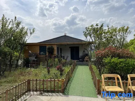 Mengxuanyue Homestay (Huaxi Park Guizhou University Huaxi West Campus)