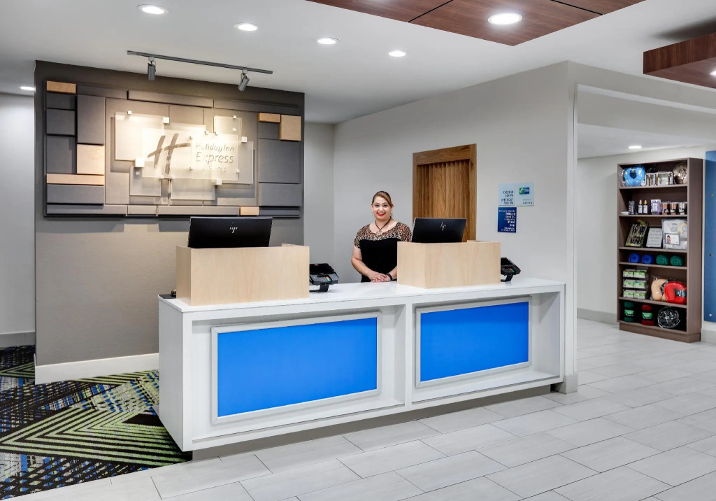 Holiday Inn Express & Suites San Antonio NW near SeaWorld by IHG