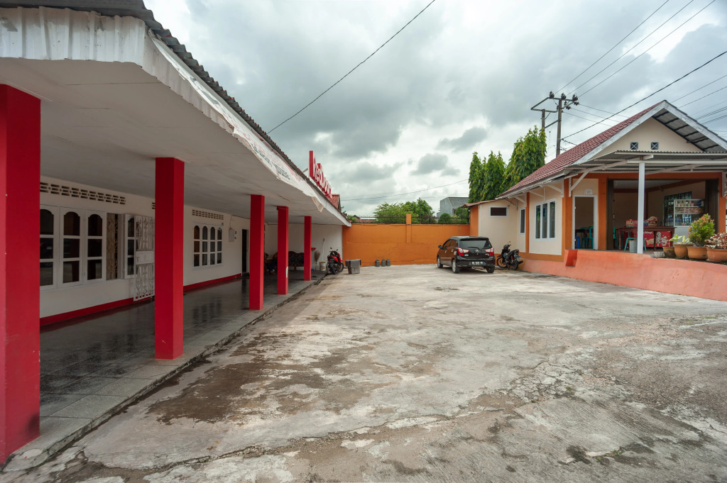 RedDoorz Syariah near Tugu Juang Jambi 3