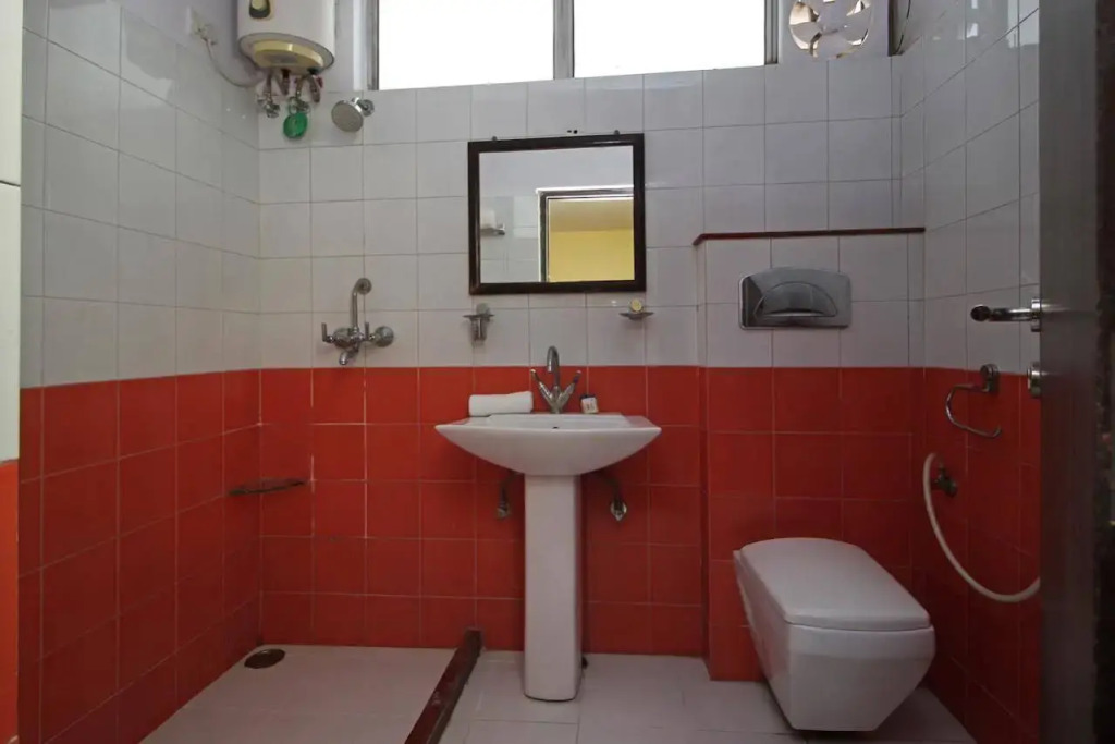 OYO 2206 Hotel Rajawat Manor