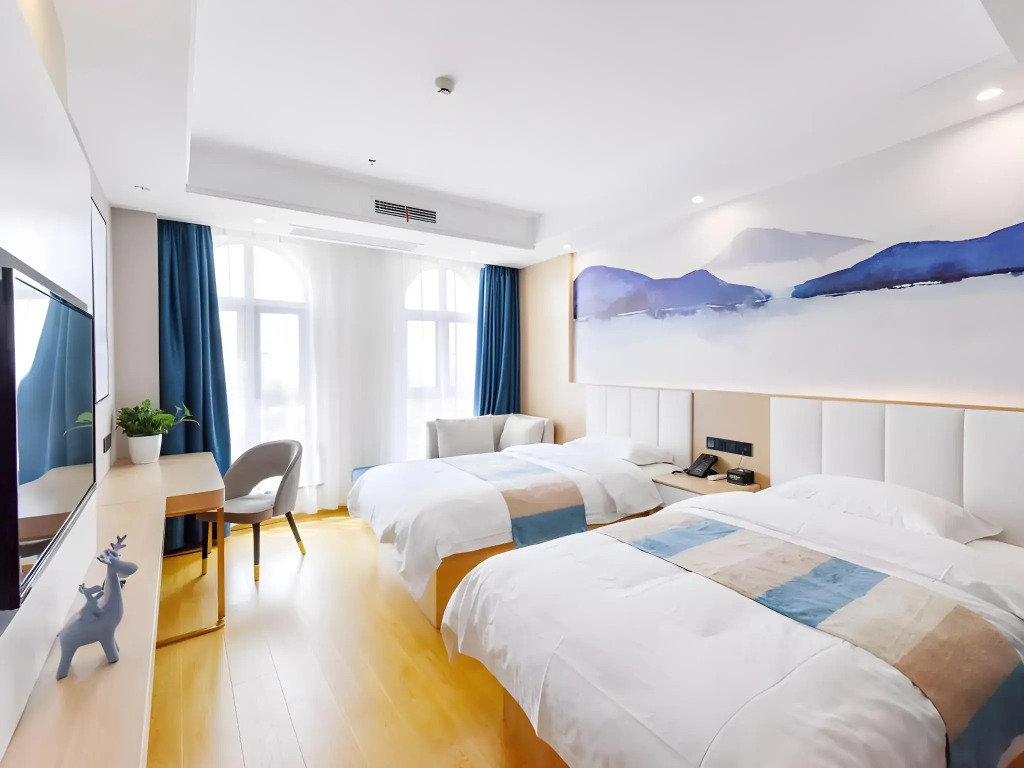 VX Wuxi Jiangyin High-tech Zone Panlongshan Park Hotel