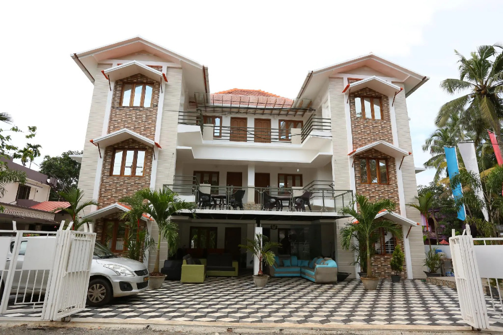 OYO 9651 Hotel Anugraha Inn