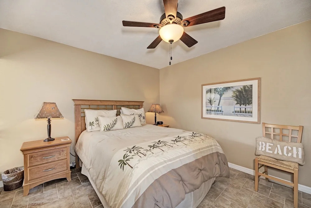 Midnight Cove Ii 134f - Bayside Views! 2 Bedroom Condo