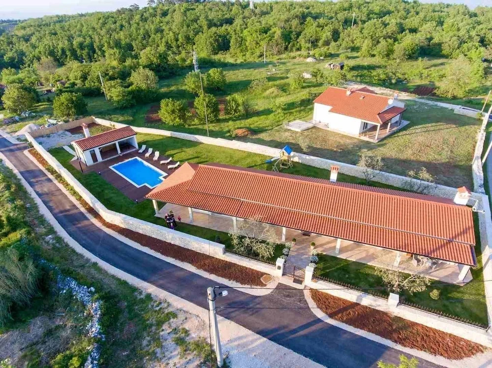 Villa Anica
