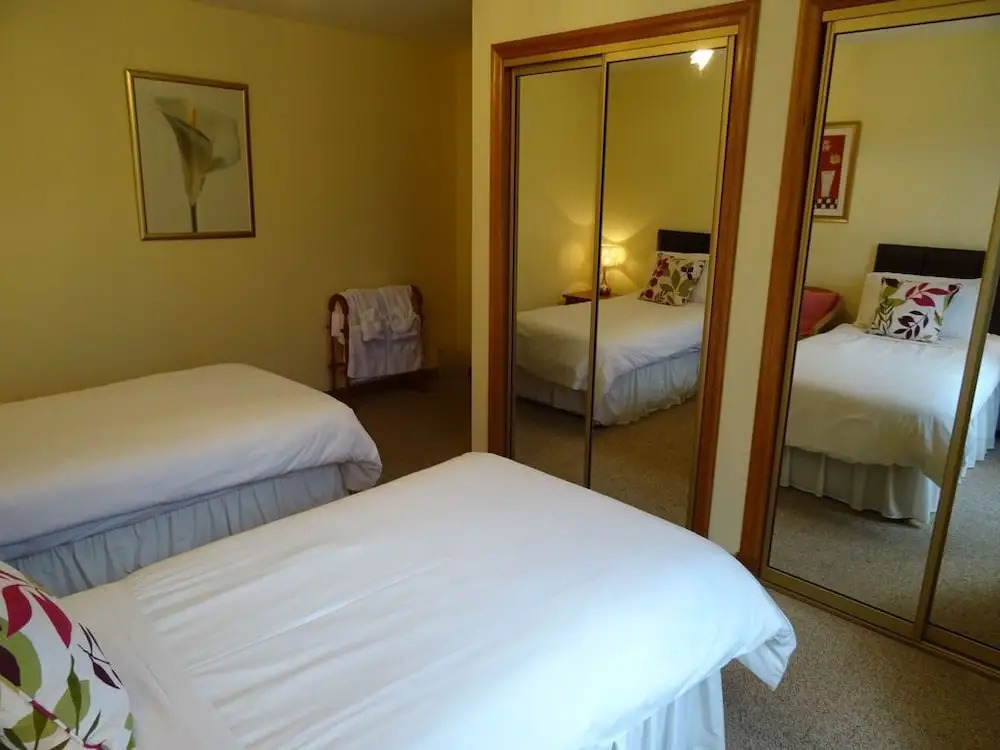 Rural Retreat 2 Miles From Perth, Pets Welcome