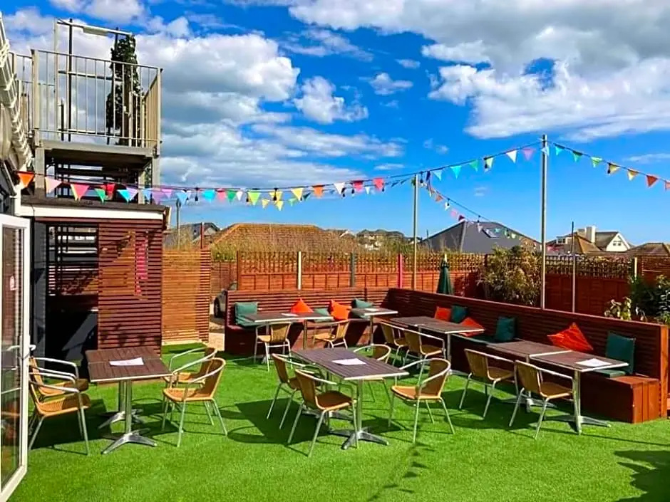 The Greenwich Rooms - Burger & Bird Bar & Restaurant