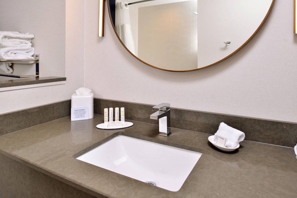 Fairfield Inn & Suites by Marriott Canton