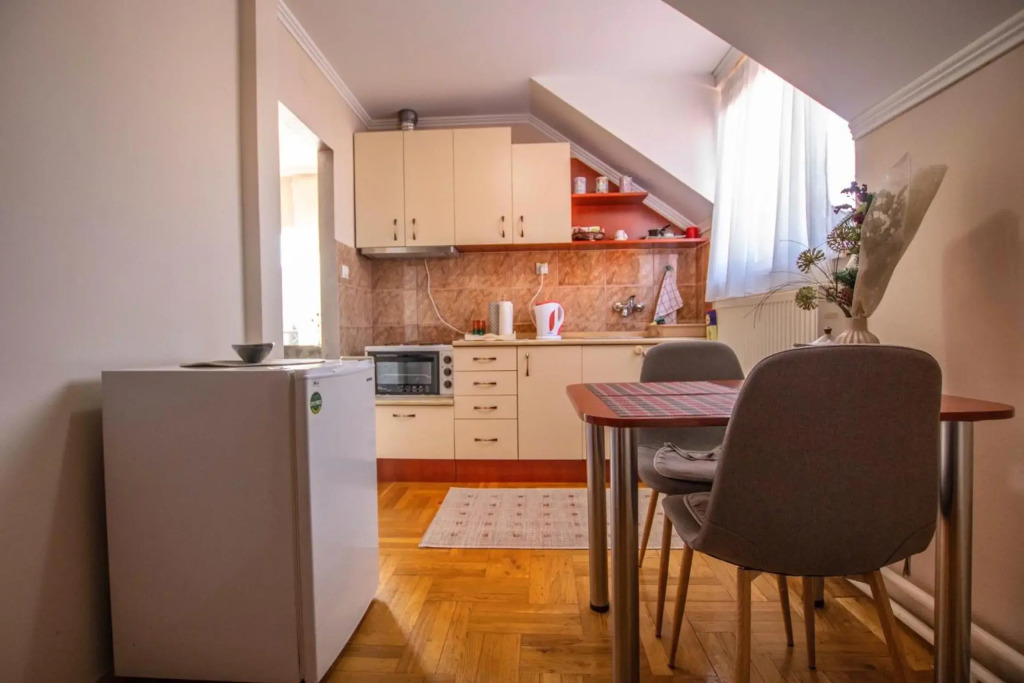 Garden Apartment 2