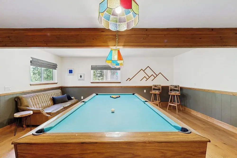 4BR Home w/ Spa, Bar, Home Gym, Decks, Near Lake