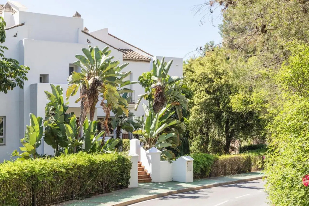 Altos La Quinta Apartment