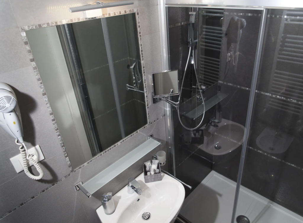 Elenoire Rooms & Suite