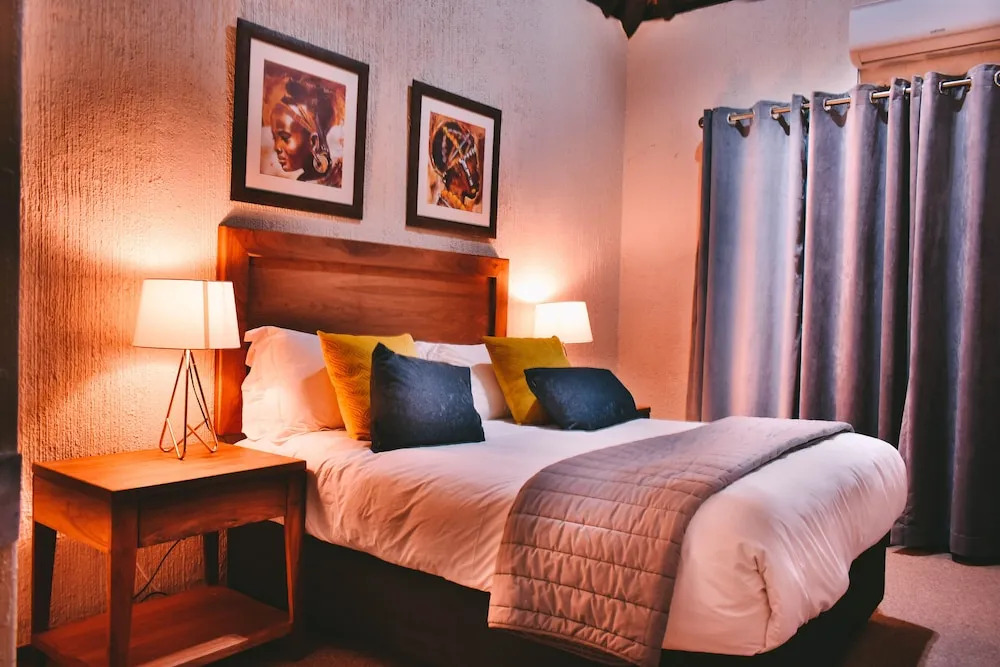 INYAMATANE LUXURY LODGES at Kruger Park Lodge