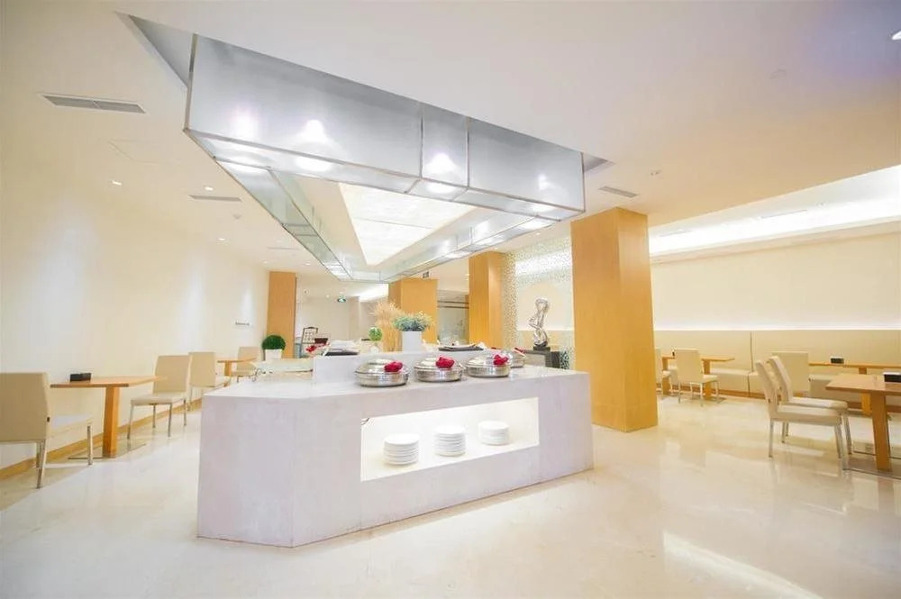 HanTing Hotel (Chongqing Liziba Niujiaotuo Subway Station)