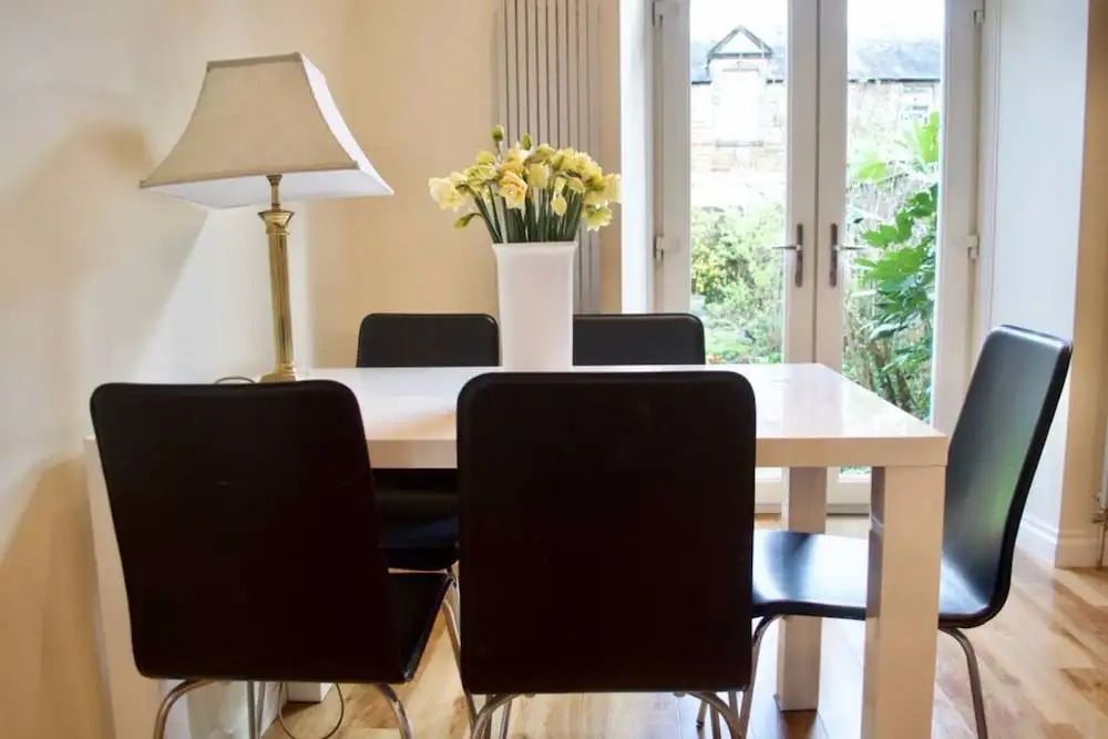 3 Bedroom Stockbridge Apartment