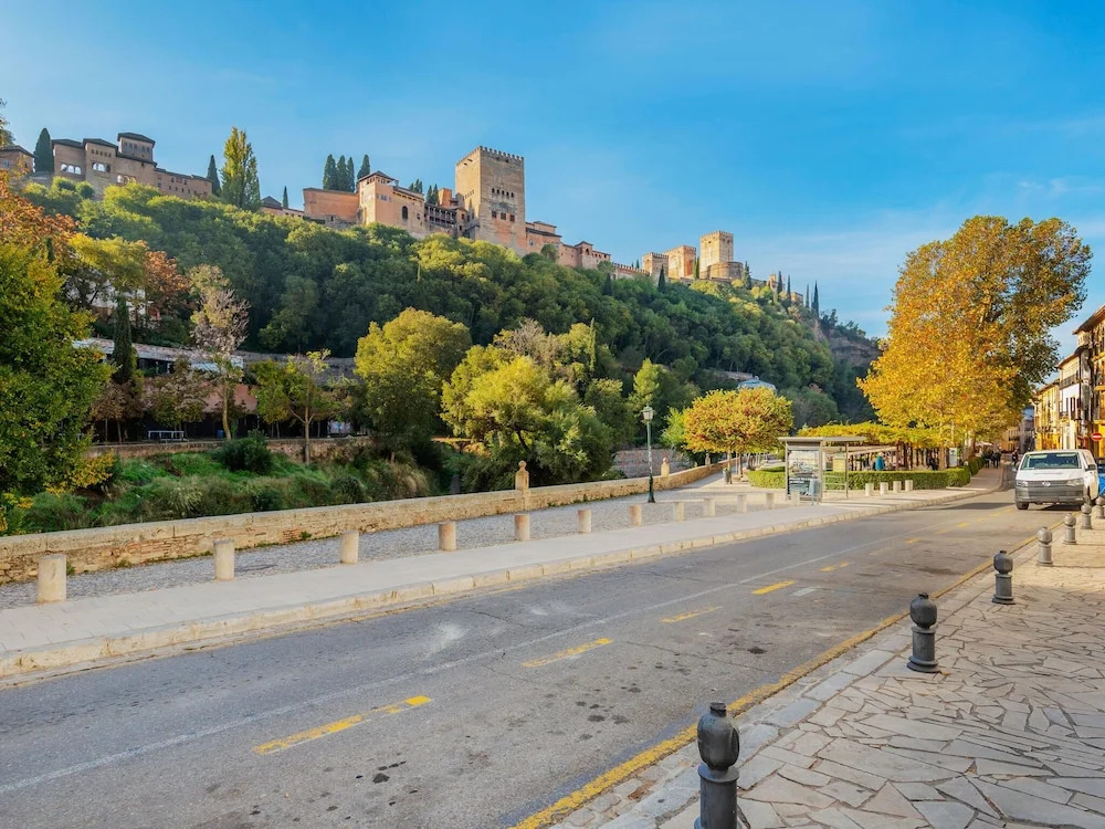 Comfortable Apartment in Granada Near ski Area With Balcony