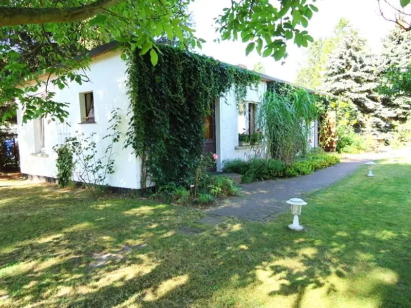 Ferienhaus mit Garten am Bodstedter Bodden