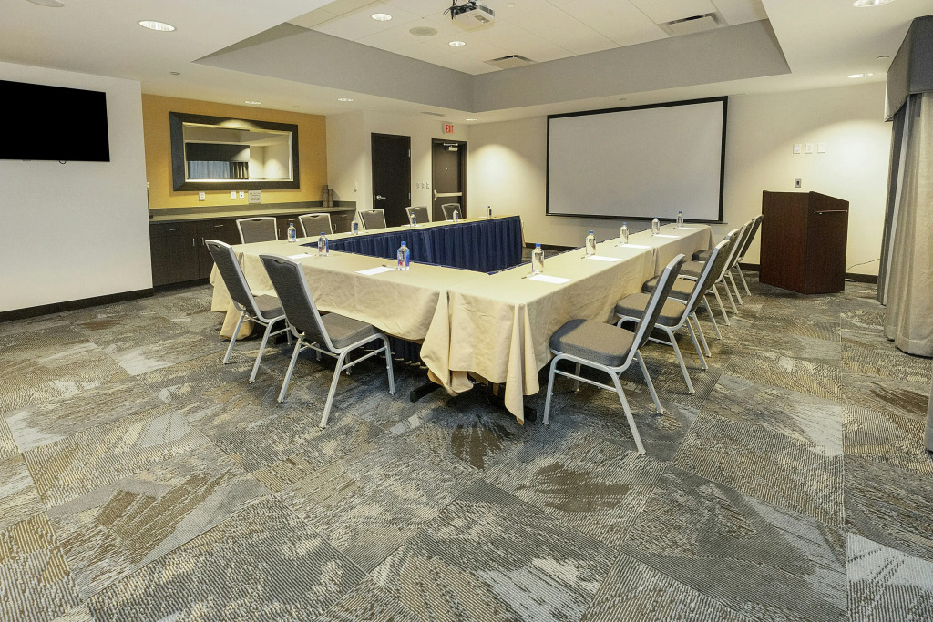 Hampton Inn & Suites Morgantown / University Town Centre