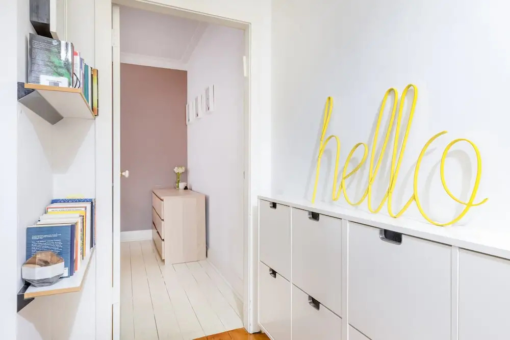 Picturesque Bellevue Hill 2BR Apt H452