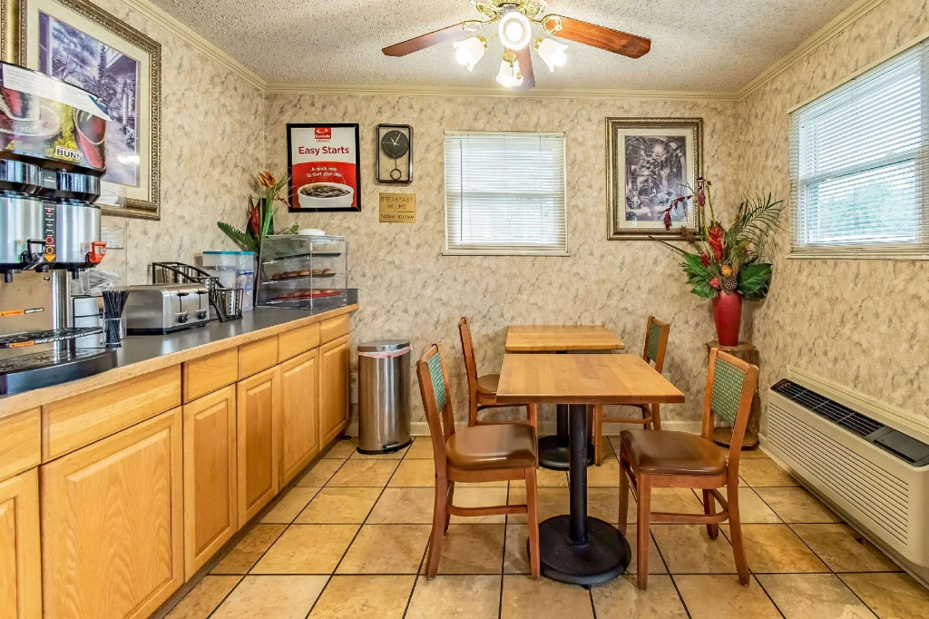 Worthington Motor Lodge