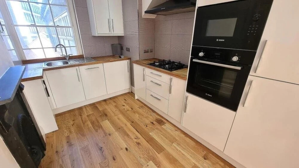HU1 Triplex City Centre Gem sleeps 6 H7