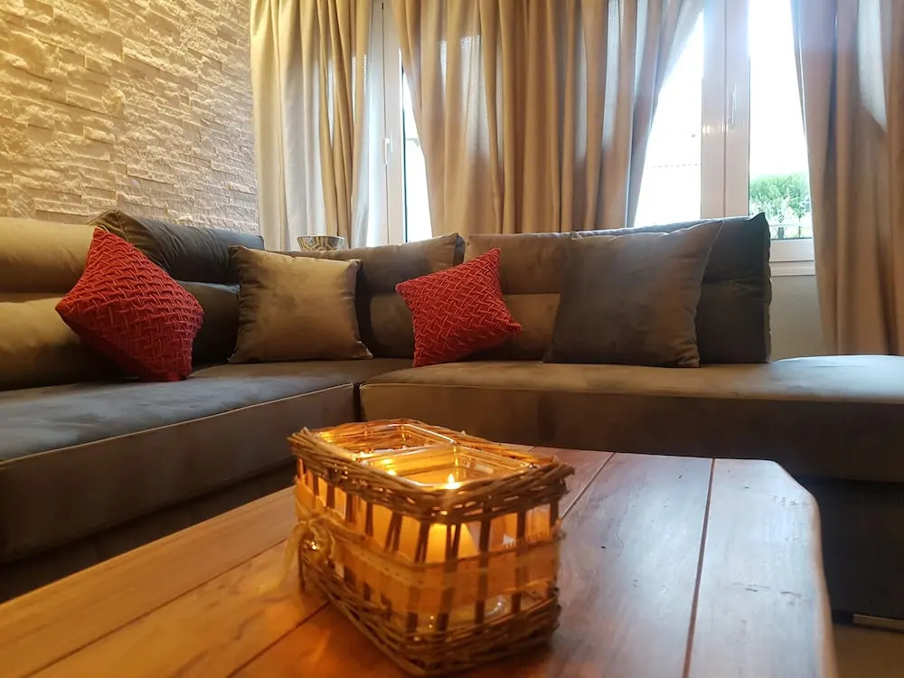 Saint Stephen's apartements at Meteora 3