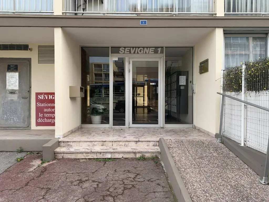 Appartement Balaruc-les-Bains, 1 pièce, 2 personnes - FR-1-571-11