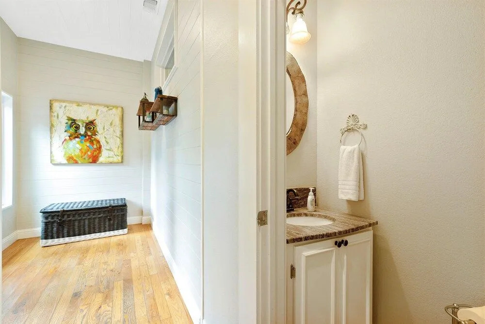 Heart of Fredericksburg w/Pool,Hot-Tub&Grill