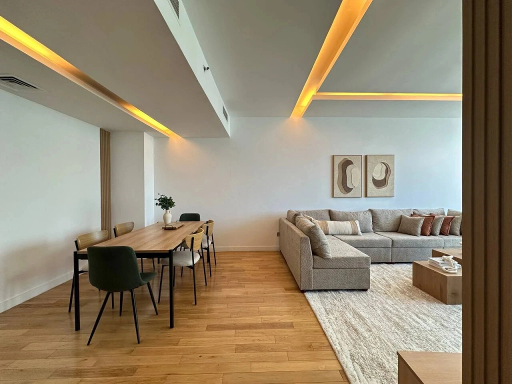 Квартира JBR Beachfront 3BR Sleeps 12 Pool Sea View