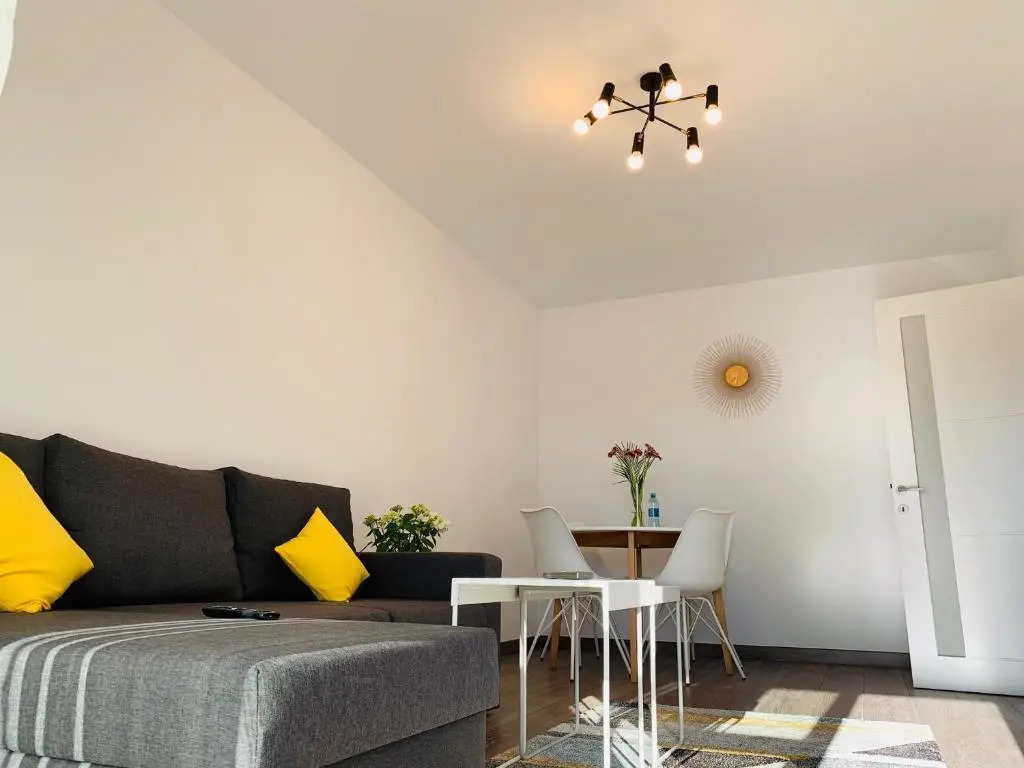 Luxury Newton Towers Apartments by Glam with Parking Option