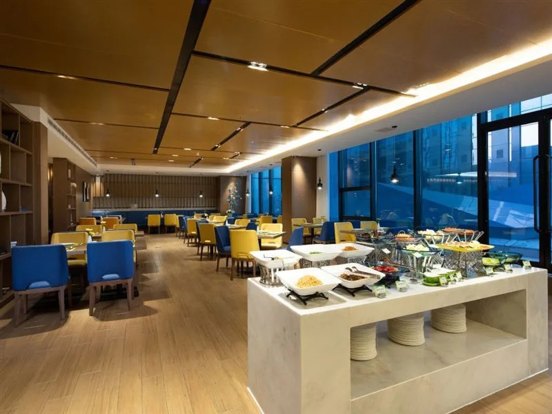 Отель Dongying Plaza Le Peng